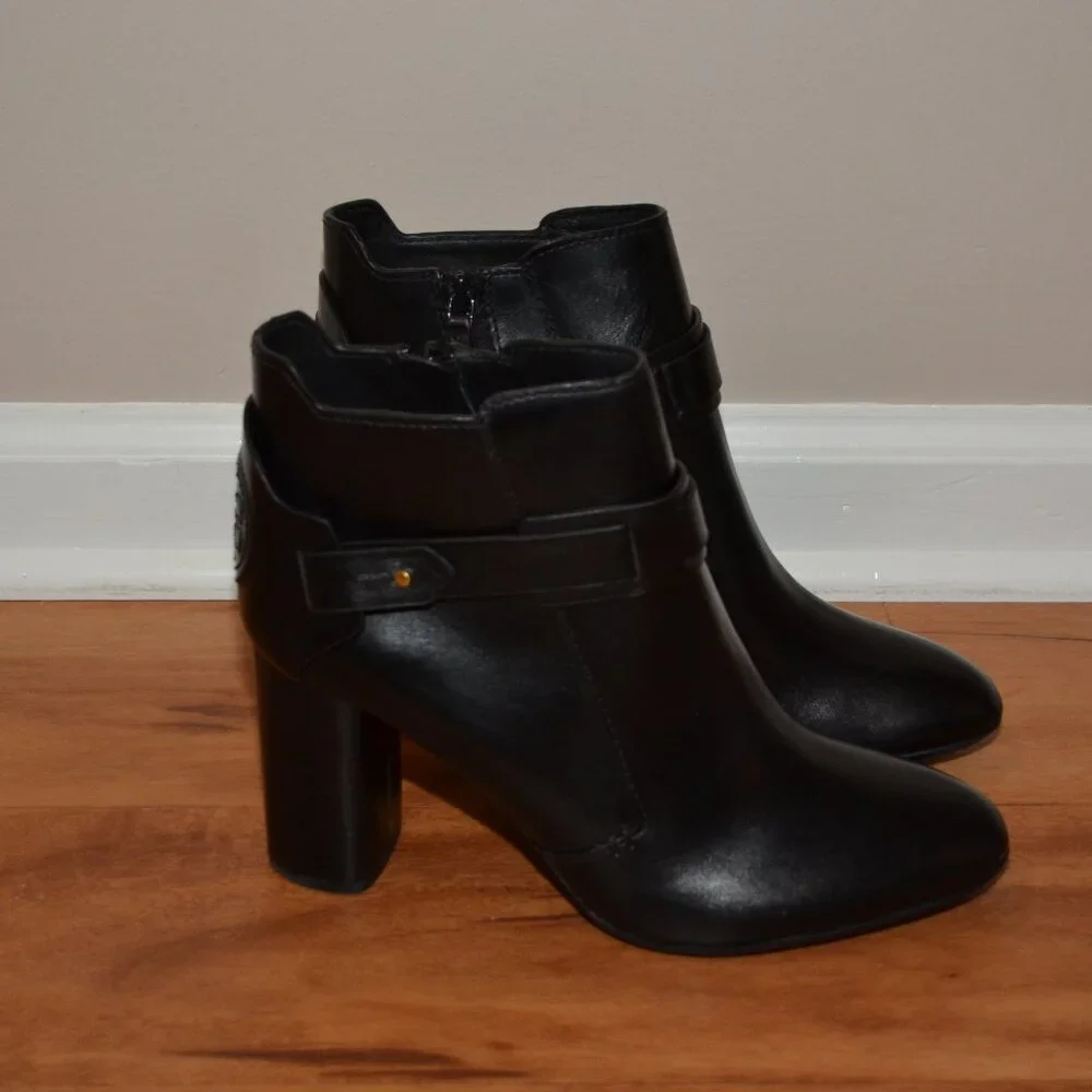 Tory Burch NEW Black Colton Leather Heeled Big Logo Side zip Bootie sz 10